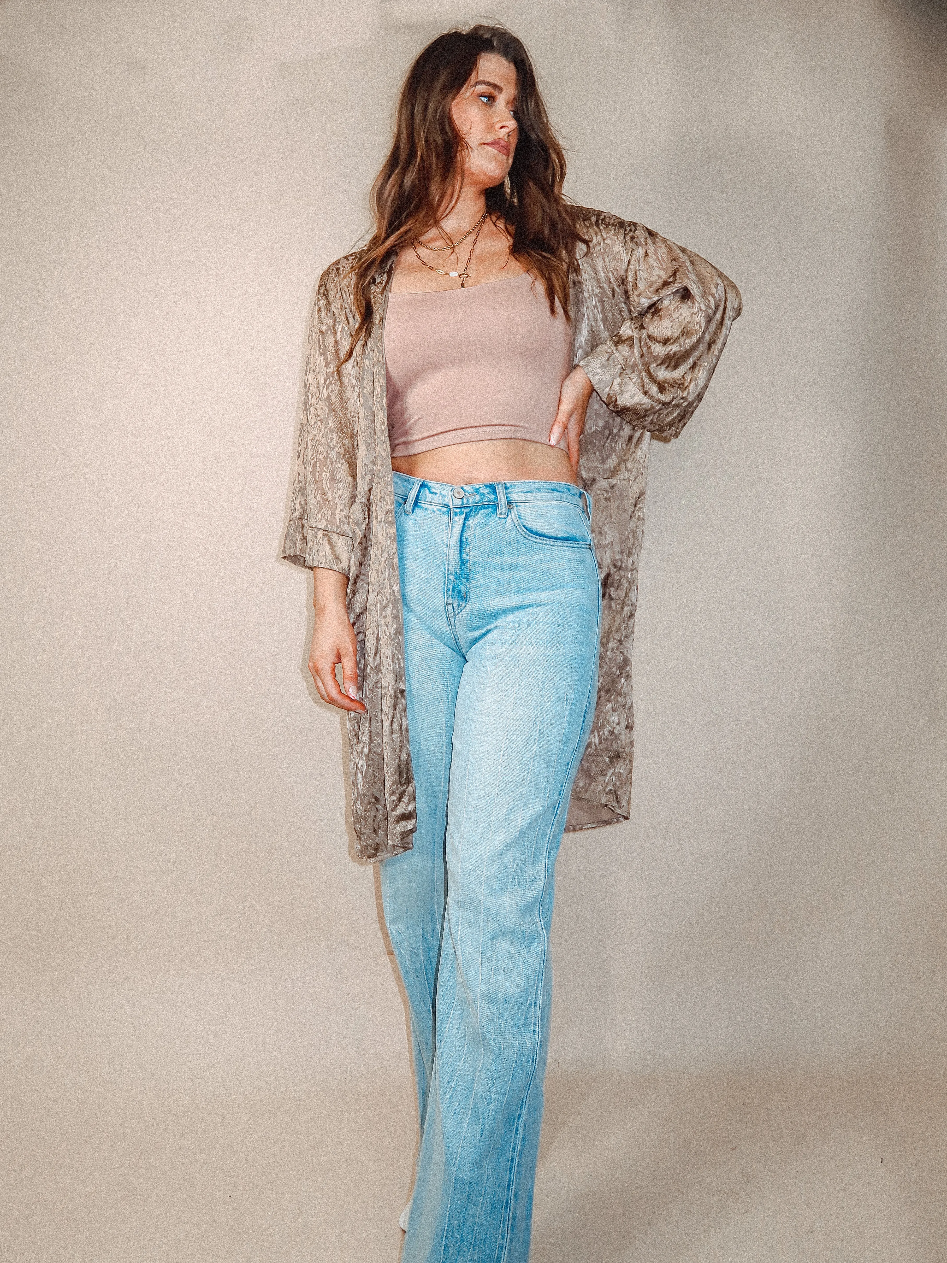 90s Mid-Rise Baggy Frayed Jeans