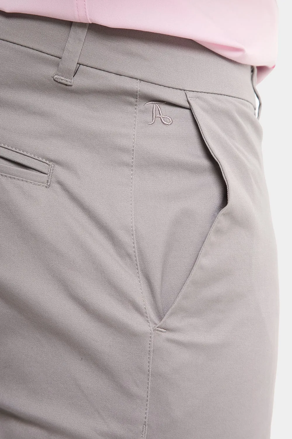 Athletic Fit Chino Shorts 5" in Pale Grey