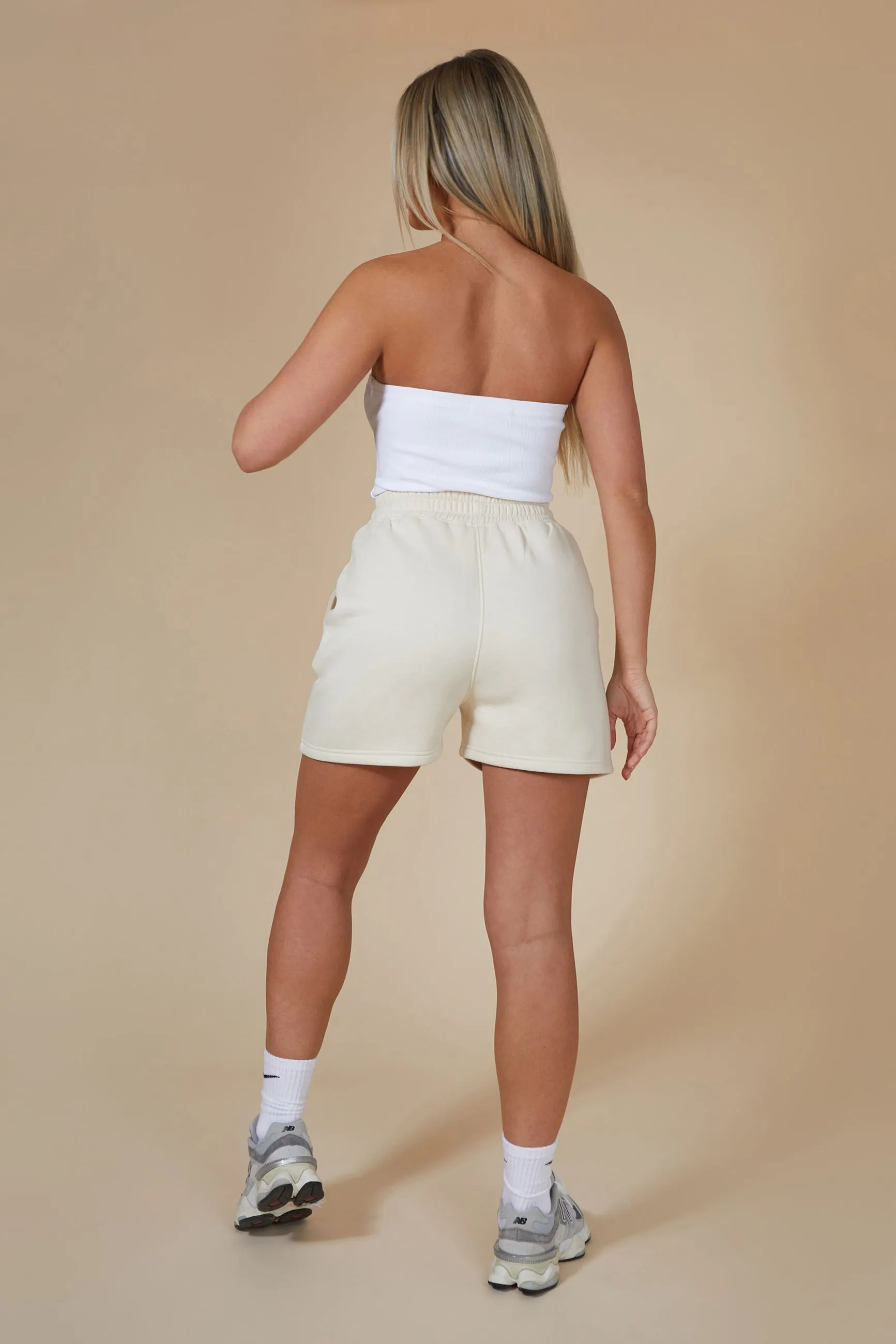Kaiia Sweat Shorts In Stone