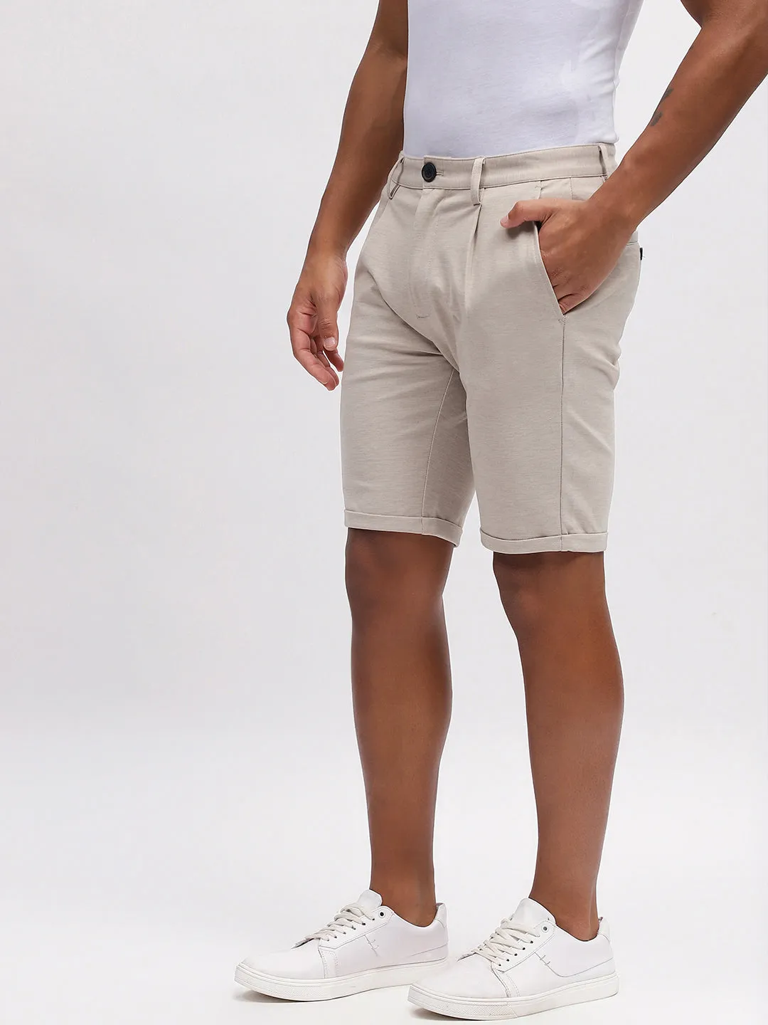 Lindbergh Men White Solid Regular Fit Shorts