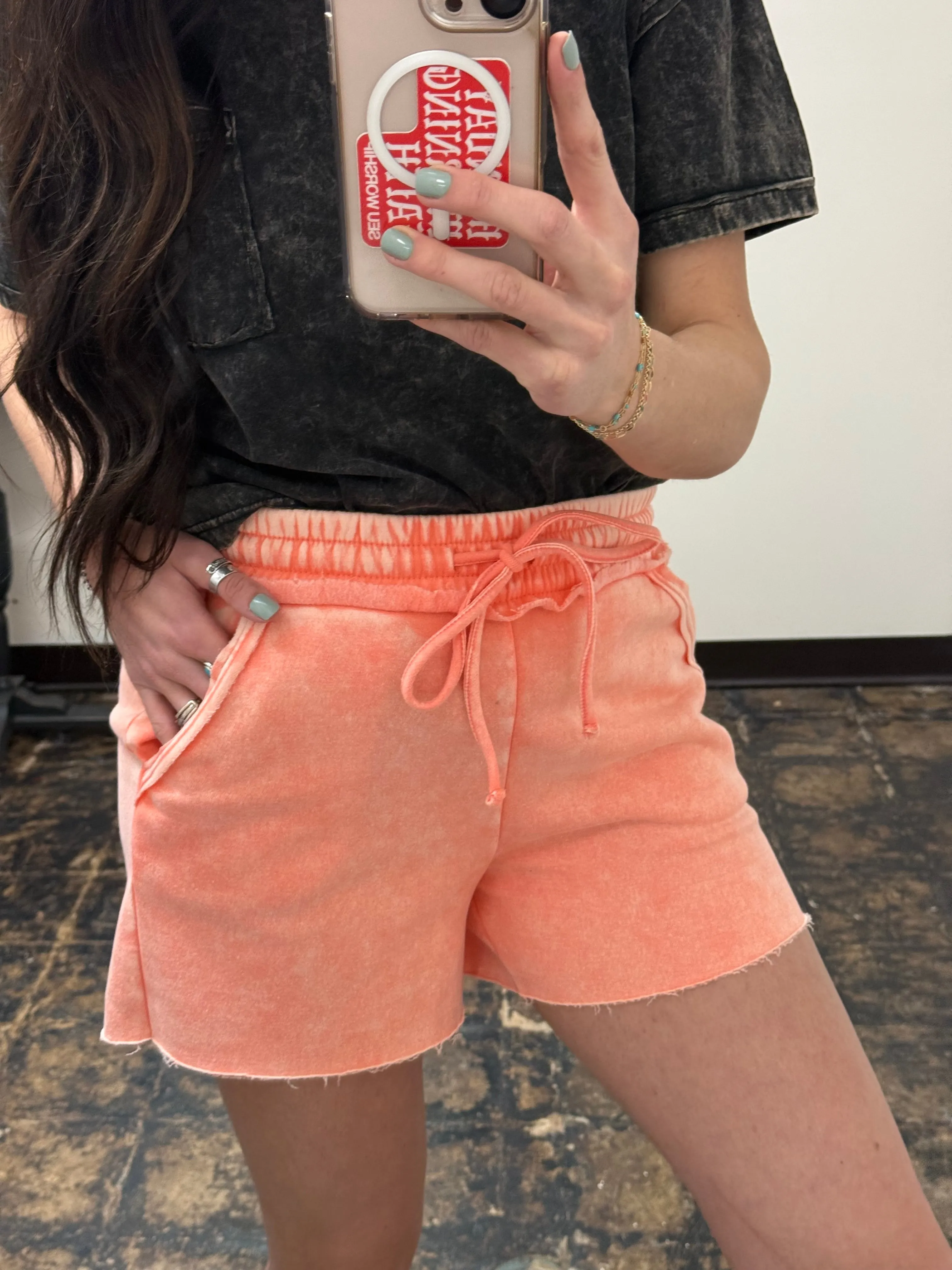 The Hayden Acid Wash Shorts - Coral