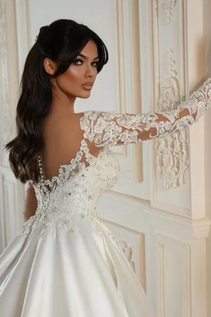 Vintage A Line Long Sleeve White Beaded Lace-up Lace Ball Gown Wedding Dresses with Pearls